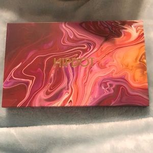 Hipdot (Zion) eyeshadow palette